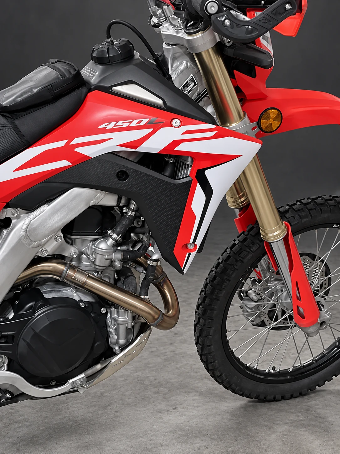 Front three-quarter detail of the Honda CRF450L
